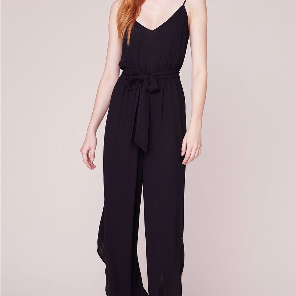 BB Dakota “She’s on vacation” jumpsuit in black
